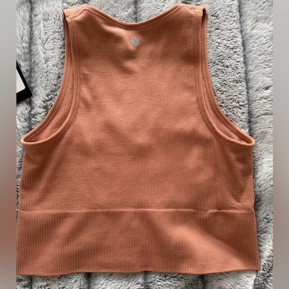 Orange//brown cropped stretchy tank top - Picture 2 of 5